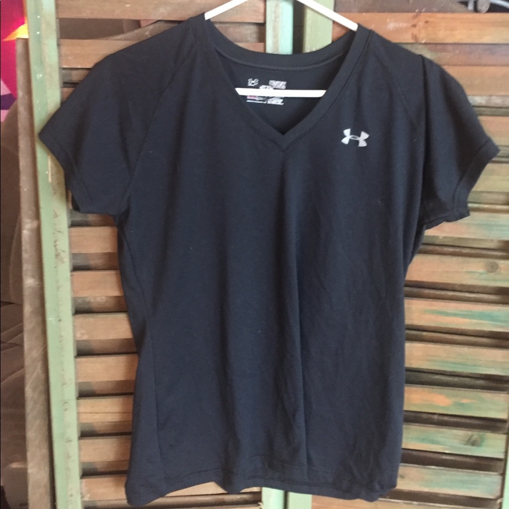 Set of 2 under armor semi fitted tees
